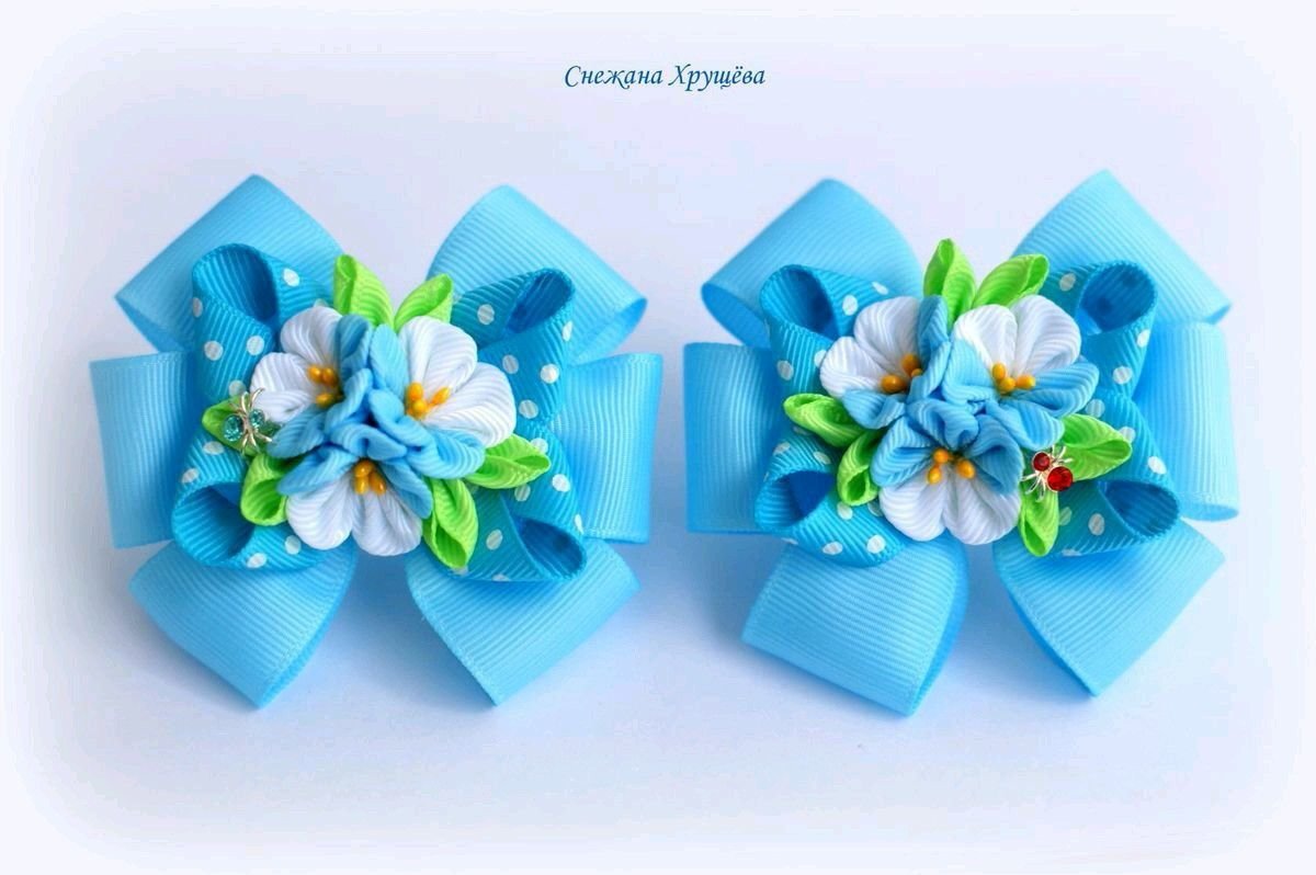Весенние бантики из атласных лент