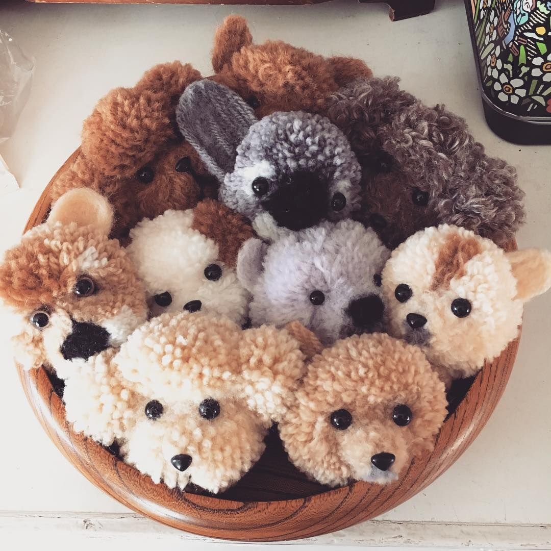Игрушки из помпонов