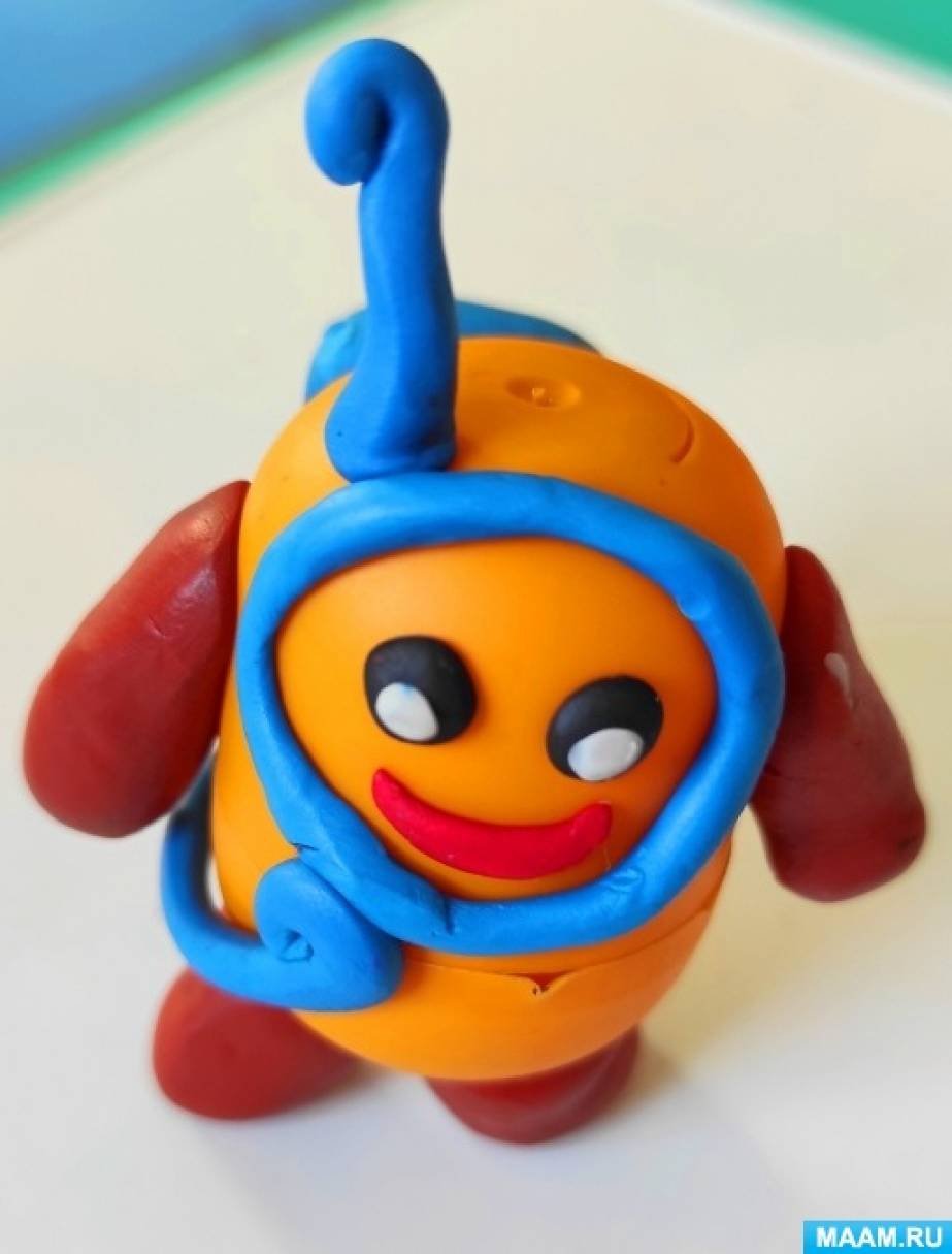 Космонавт из Киндер сюрприза
