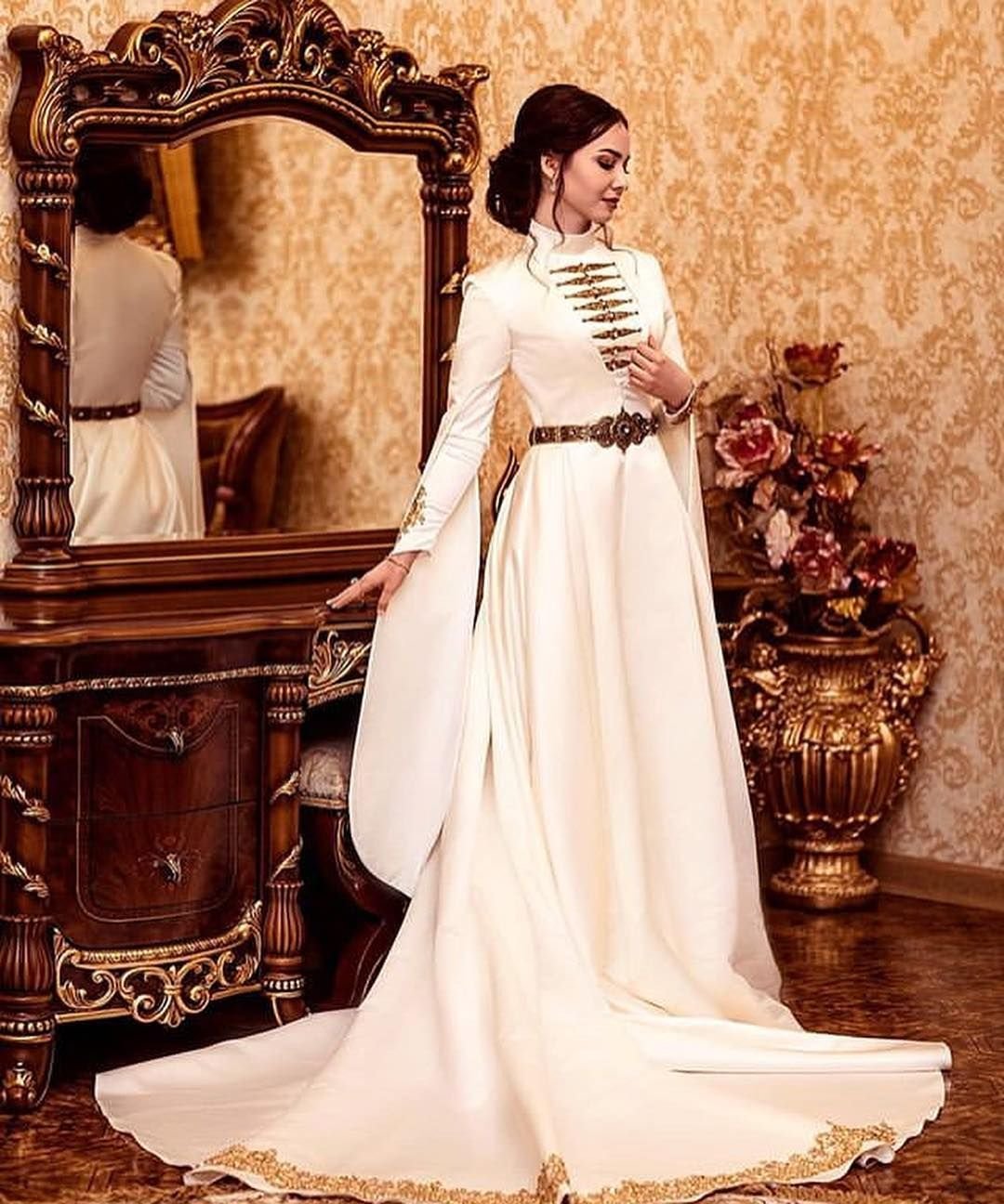 Свадебное платье в кавказском стиле