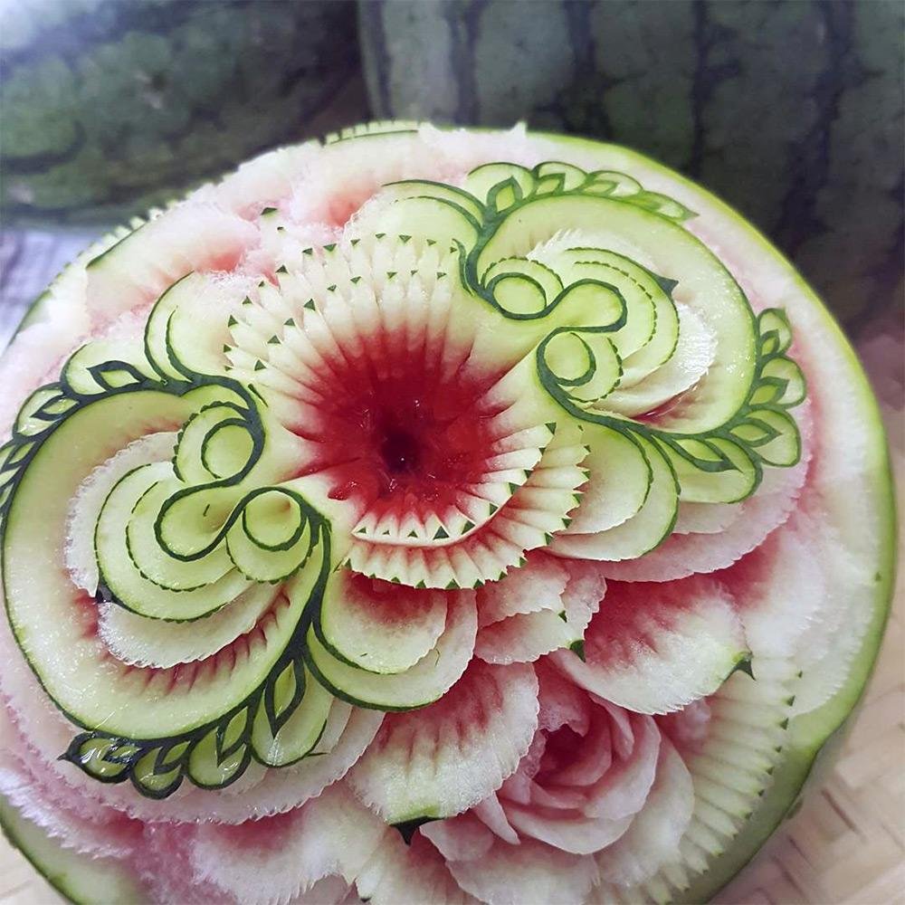 Карвинг по арбузу