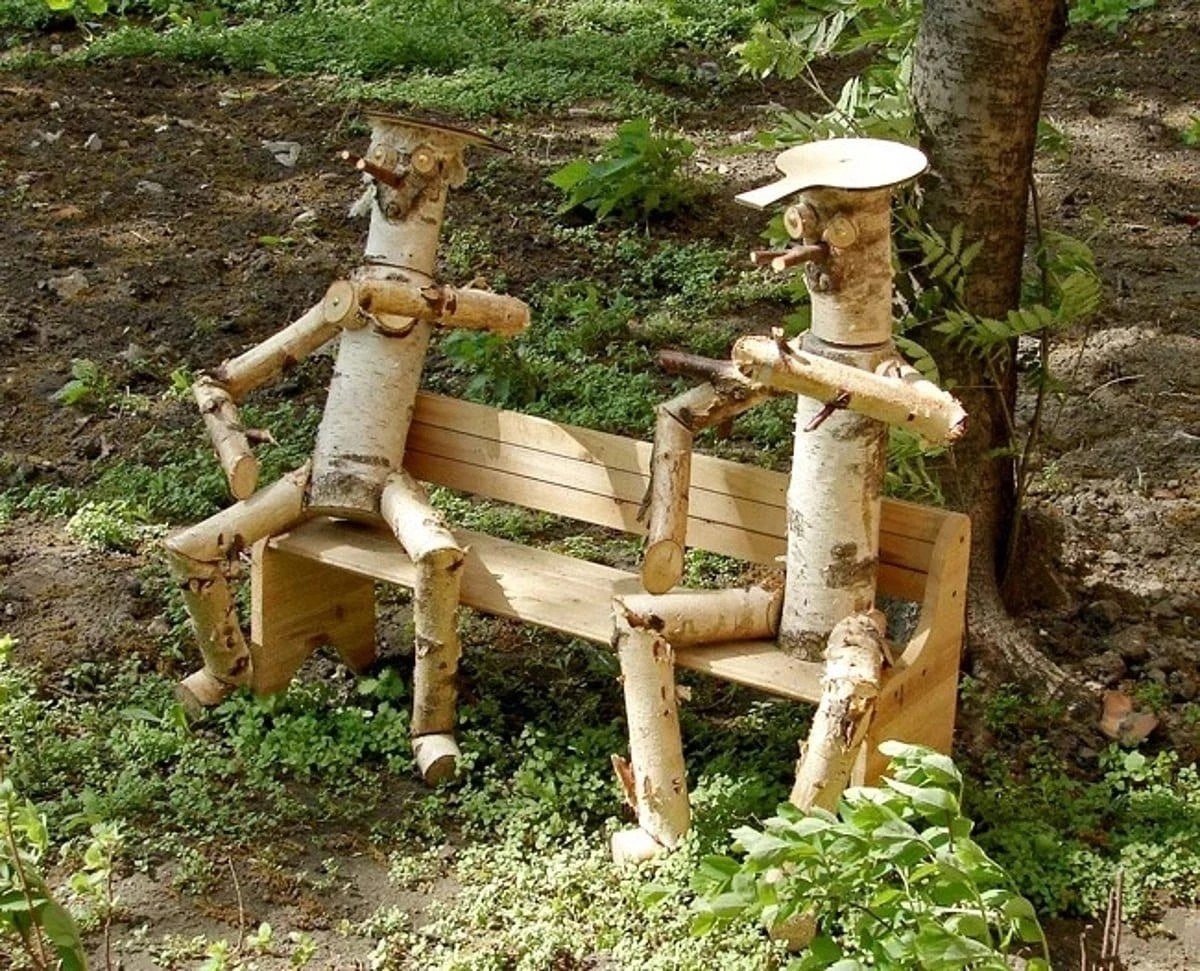Фигурки из бревна для сада