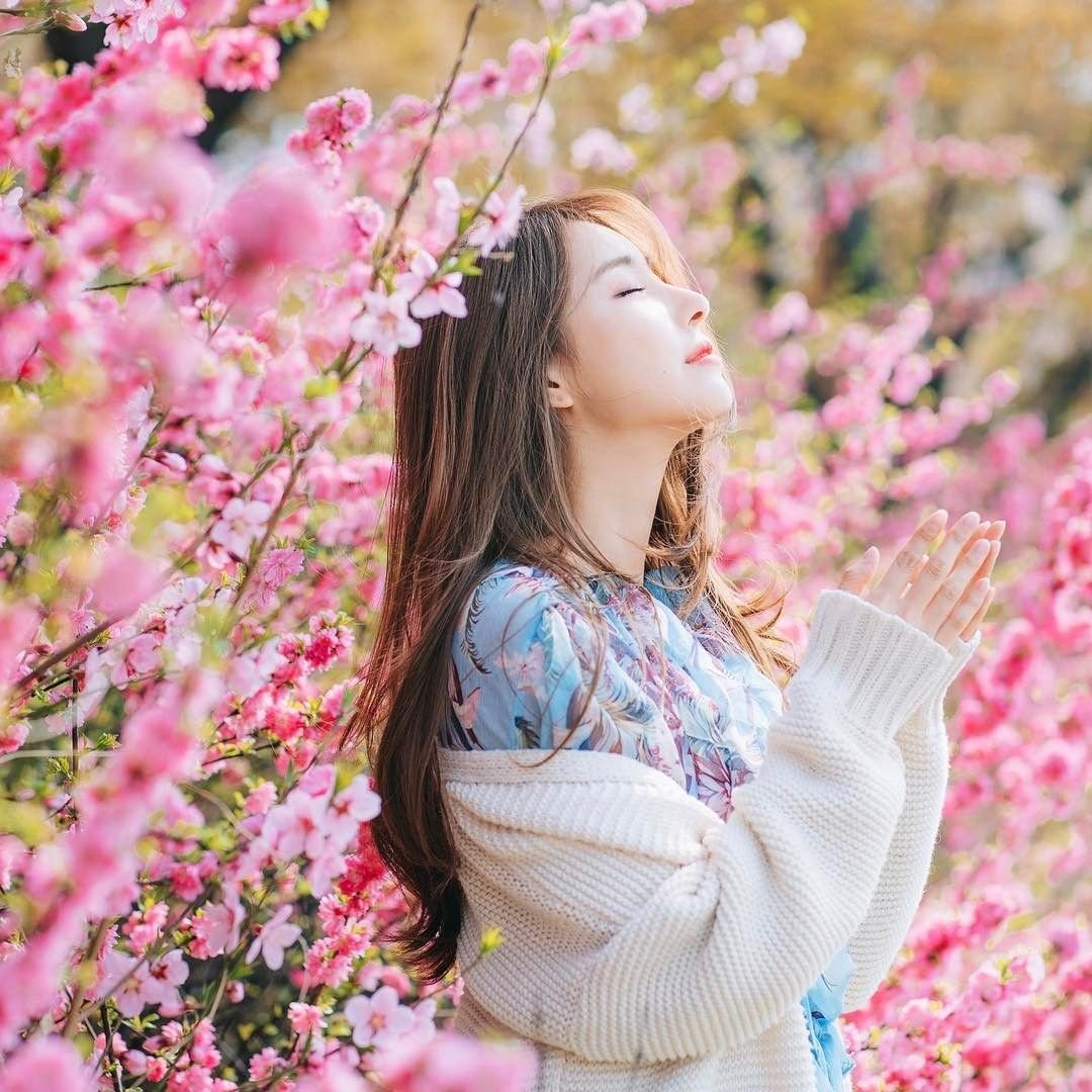 Кореянка фотосессия в цветах