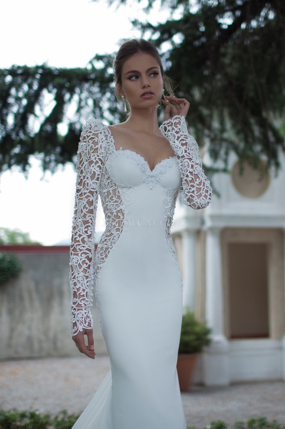 Berta Bridal с длинным рукавом