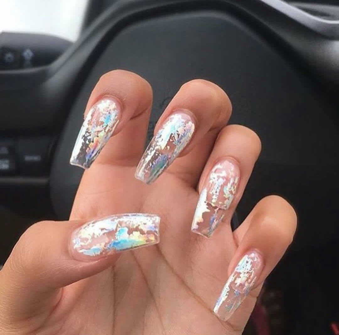 Прозрачные ногти с фольгой