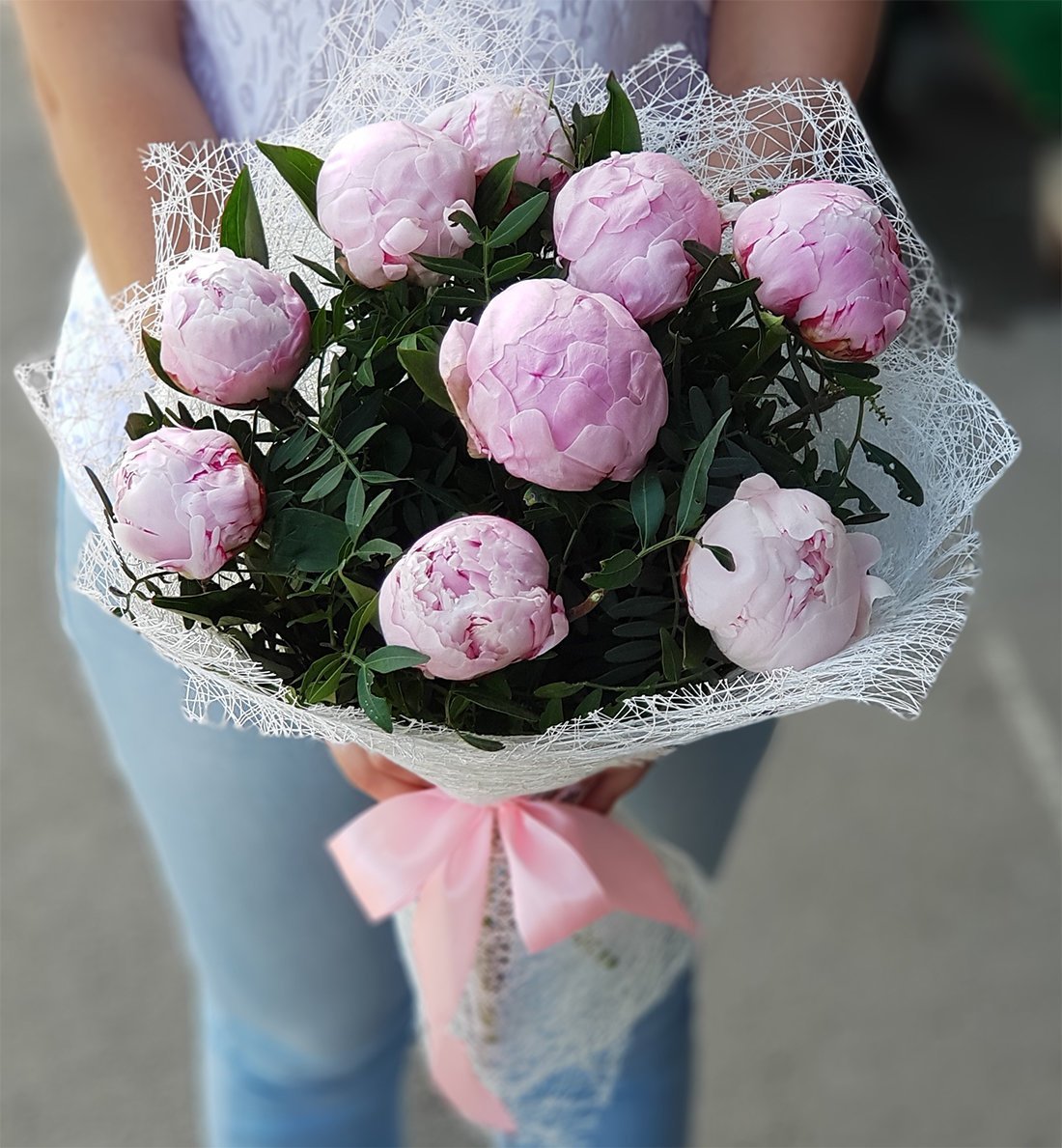 Букет из пионов