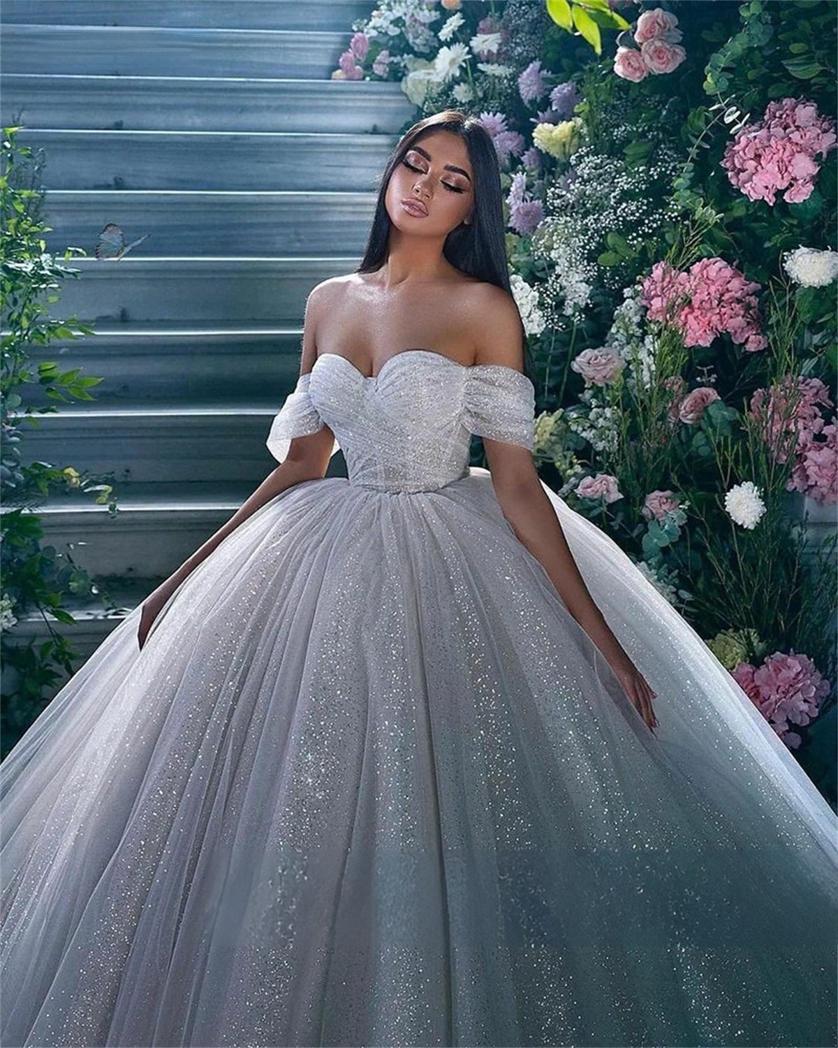 Vladiyan Royal Dresses