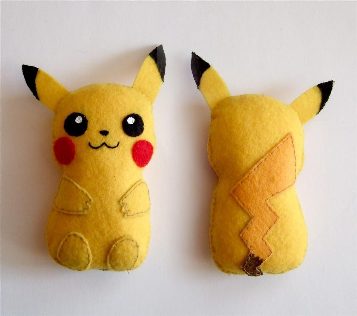 Покемон Пикачу felt