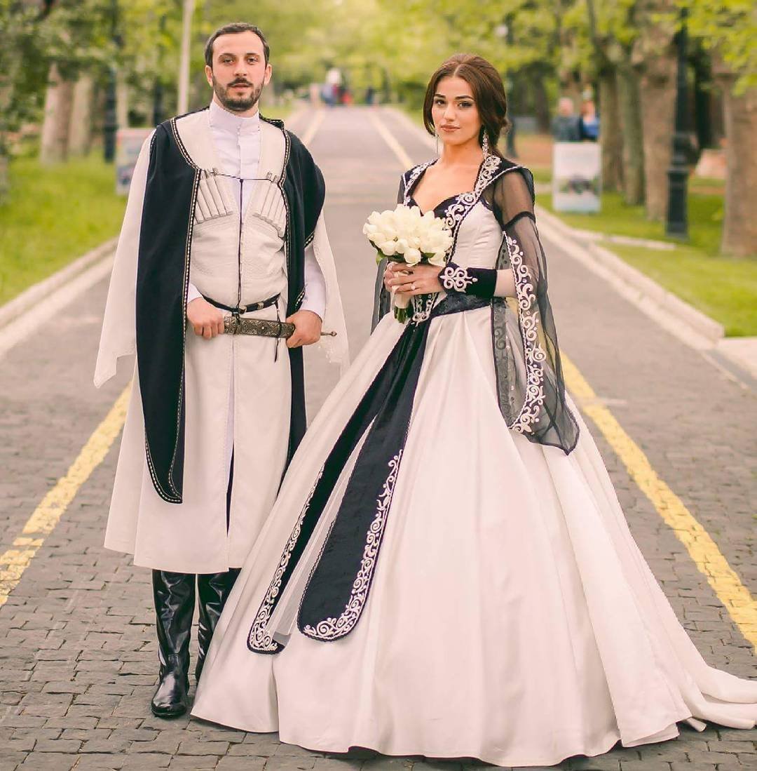 Свадебный грузинский наряд