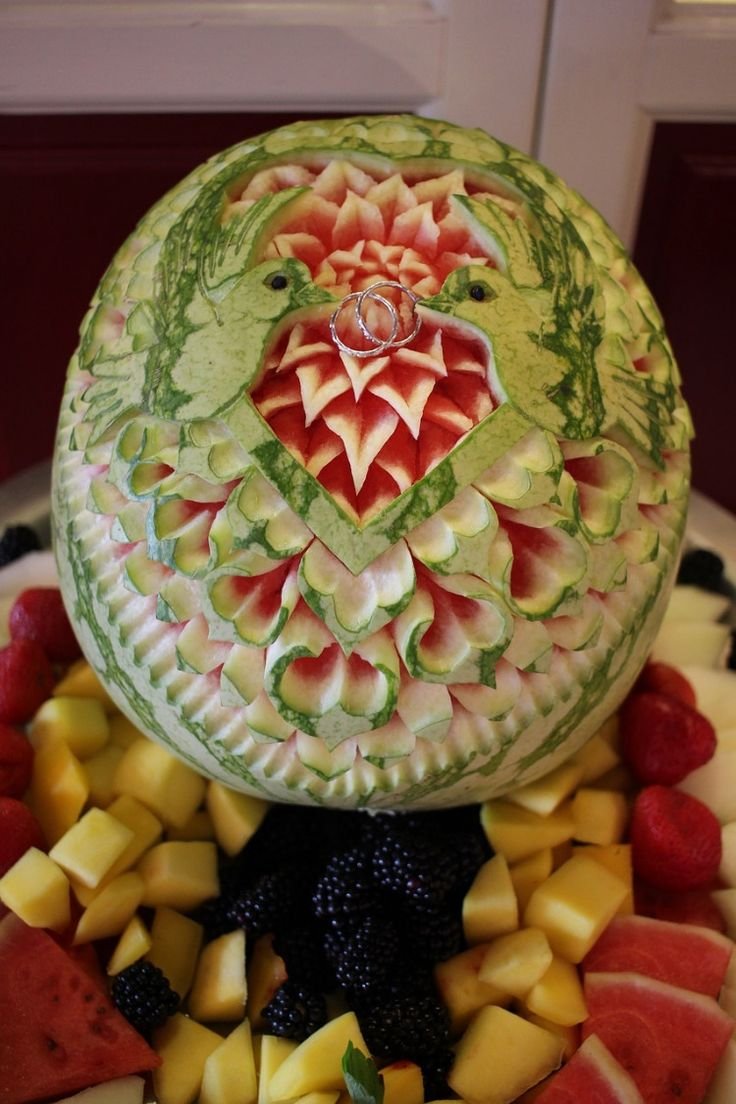Украшения из арбуза