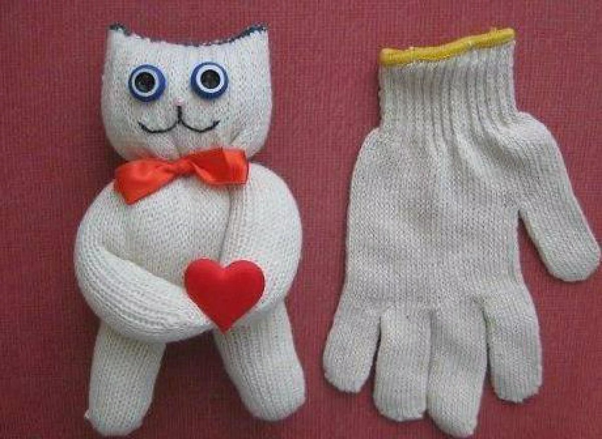 Игрушка из перчатки