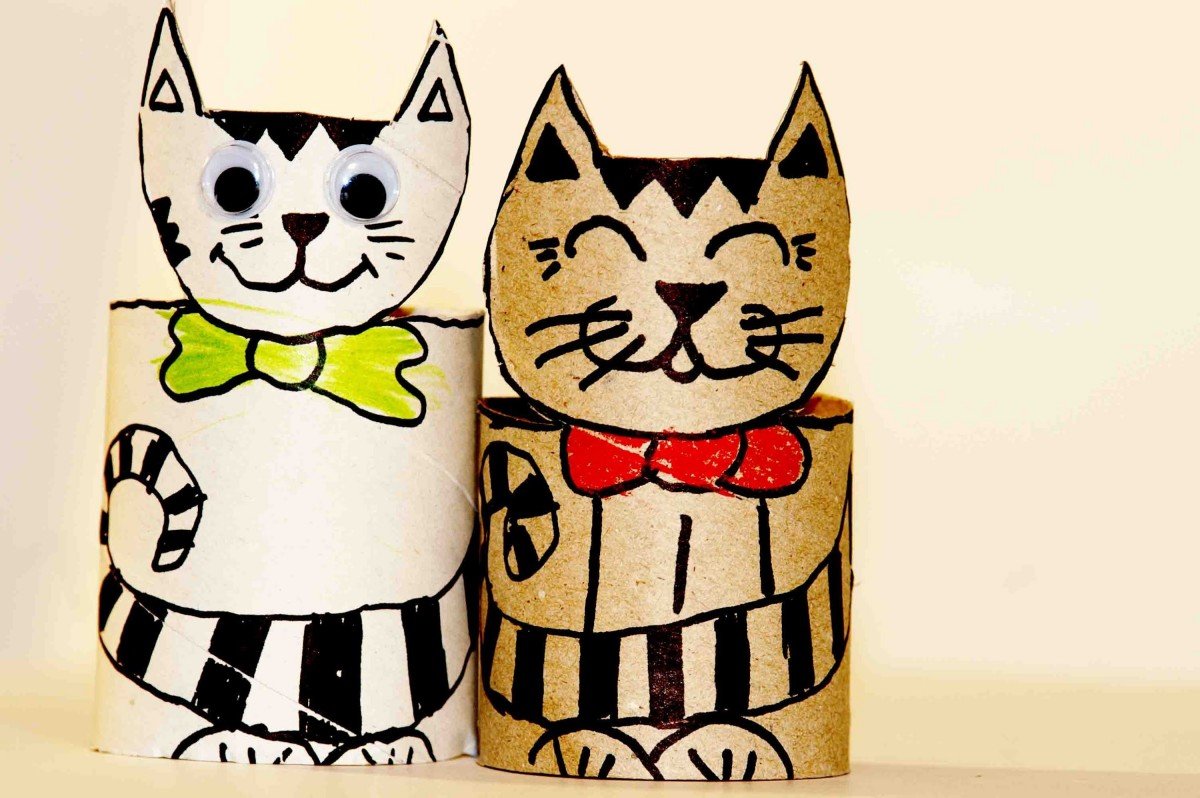 Котик из картона