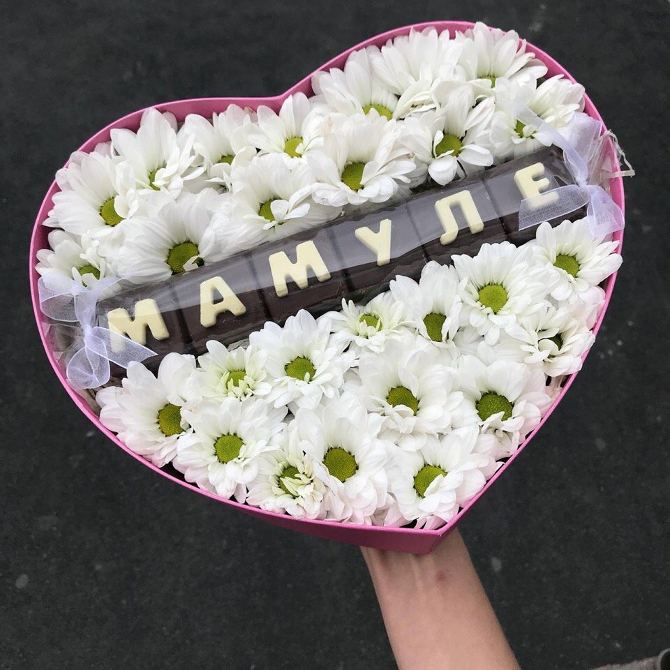 Коробочка маме с цветами