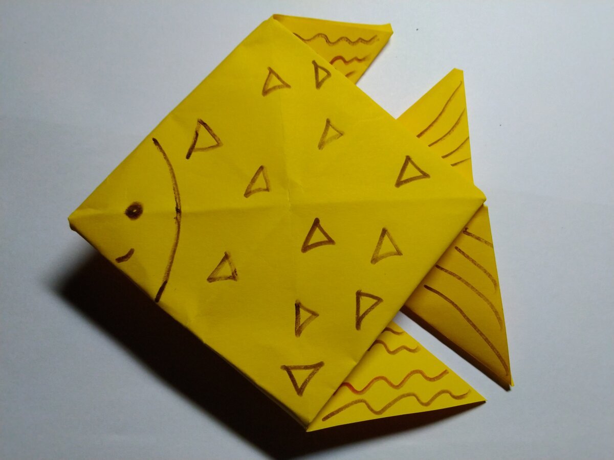 Оригами рыбка из бумаги