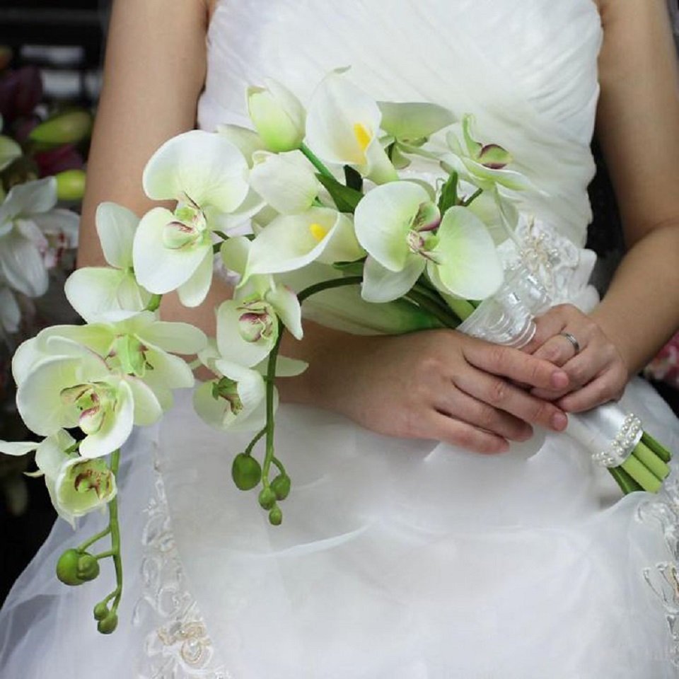 Букет из орхидей на свадьбу