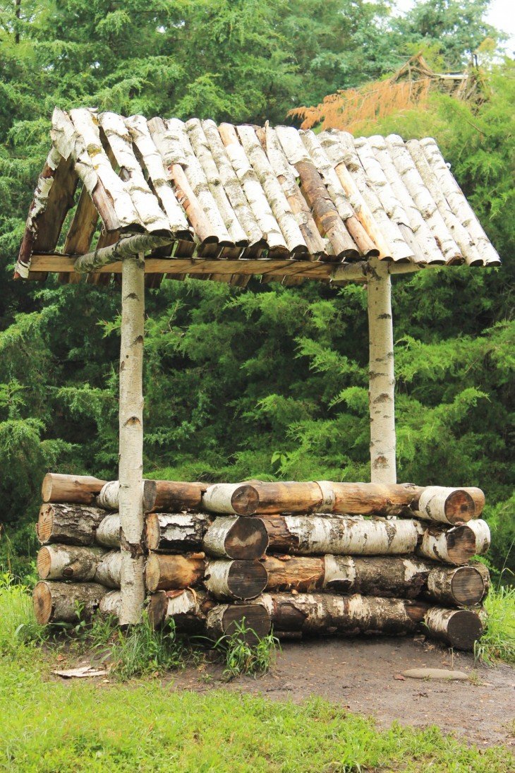 Колодец из брёвен, декор