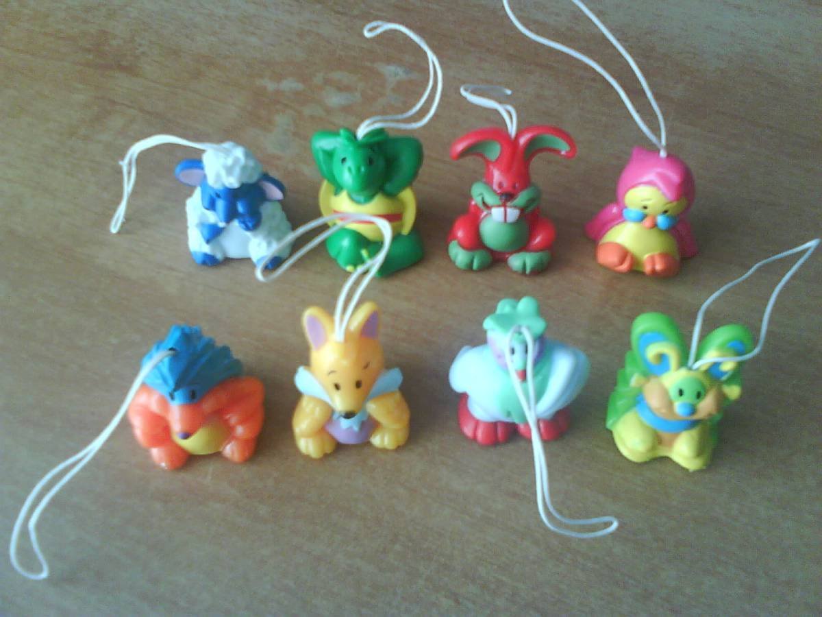 Ёлочная игрушка из киндера сюрприза кошечка