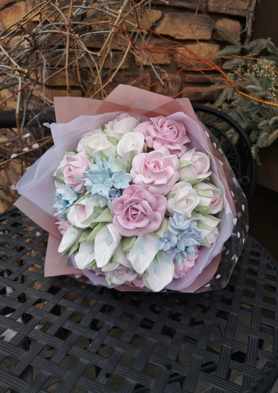 Свадебный букет из зефирных цветов