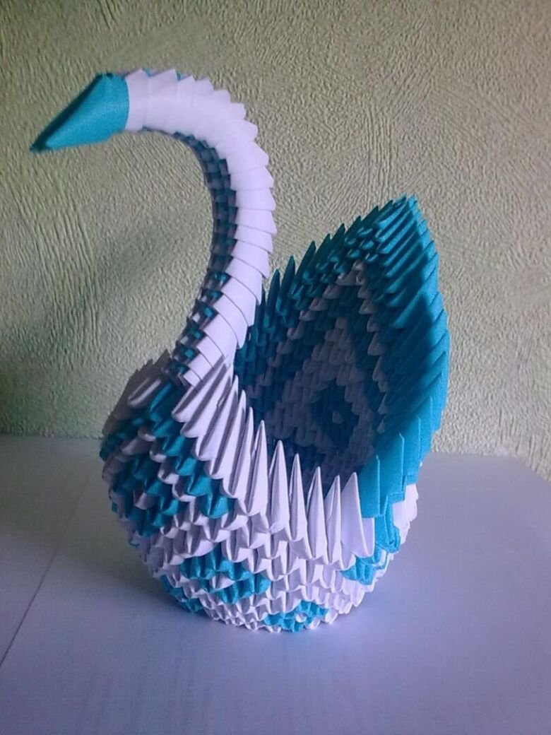 Модульное оригами лебедь