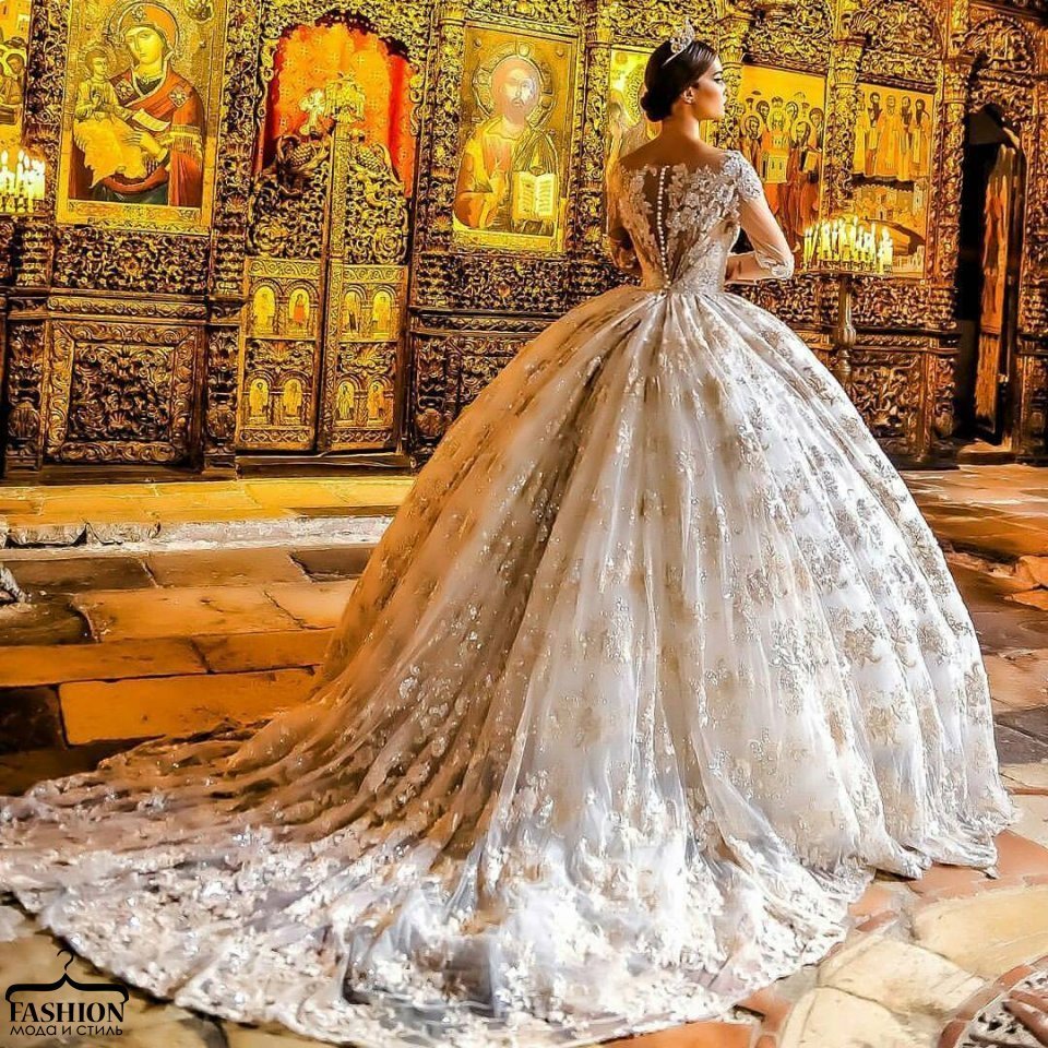 Frida Xhoi Королевские платья