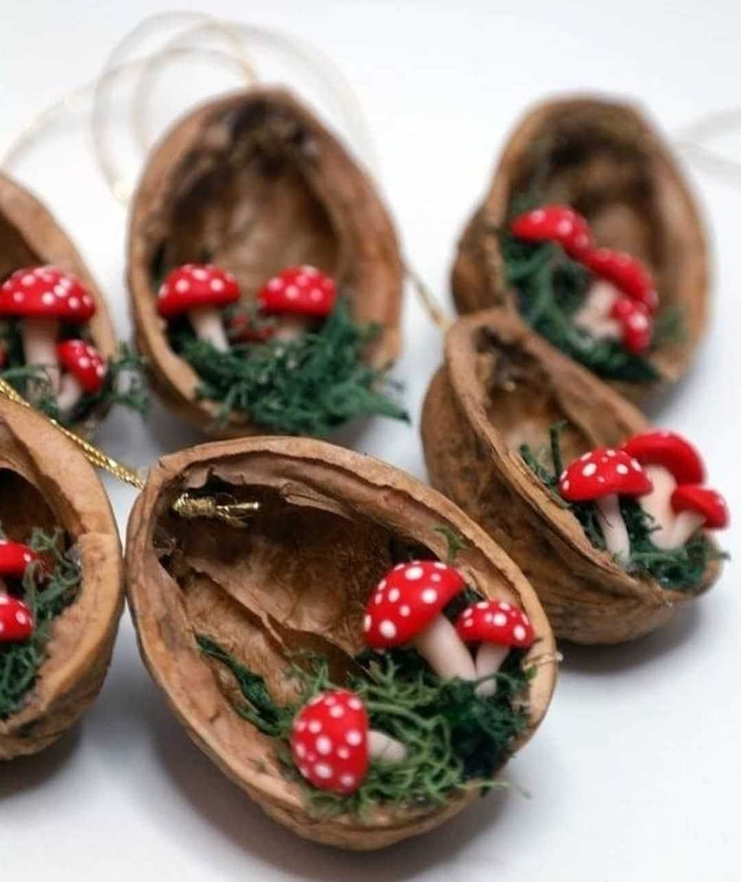 Сувениры из грецкого ореха