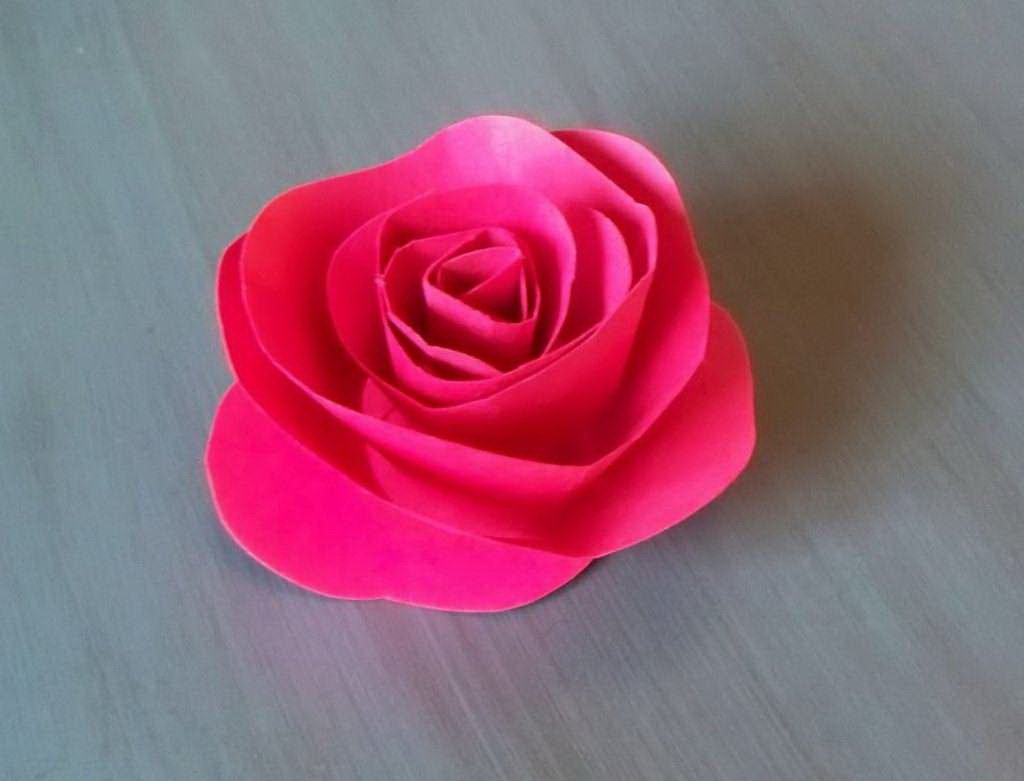Роза из картона