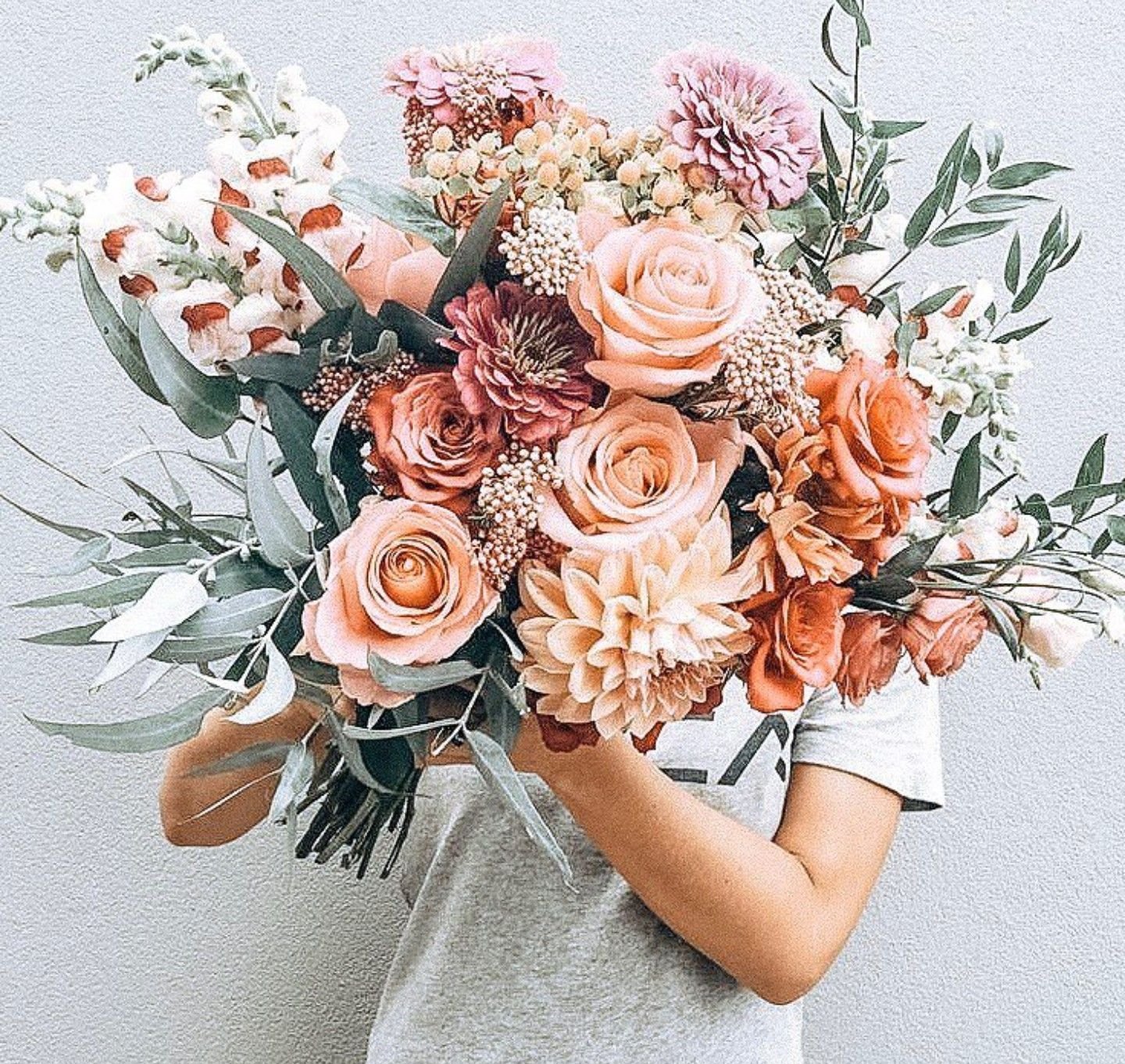 Букет цветов женский