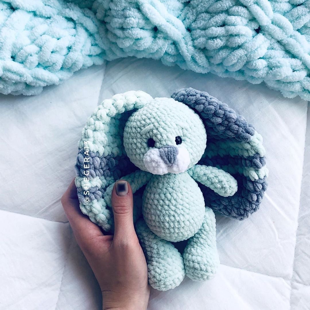Вязаные игрушки из плюшевой пряжи