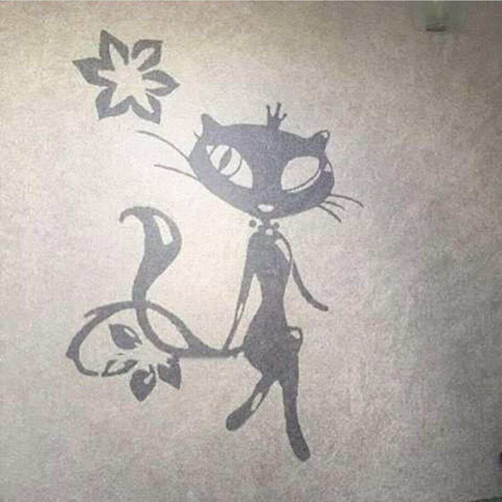 Кошка из жидких обоев