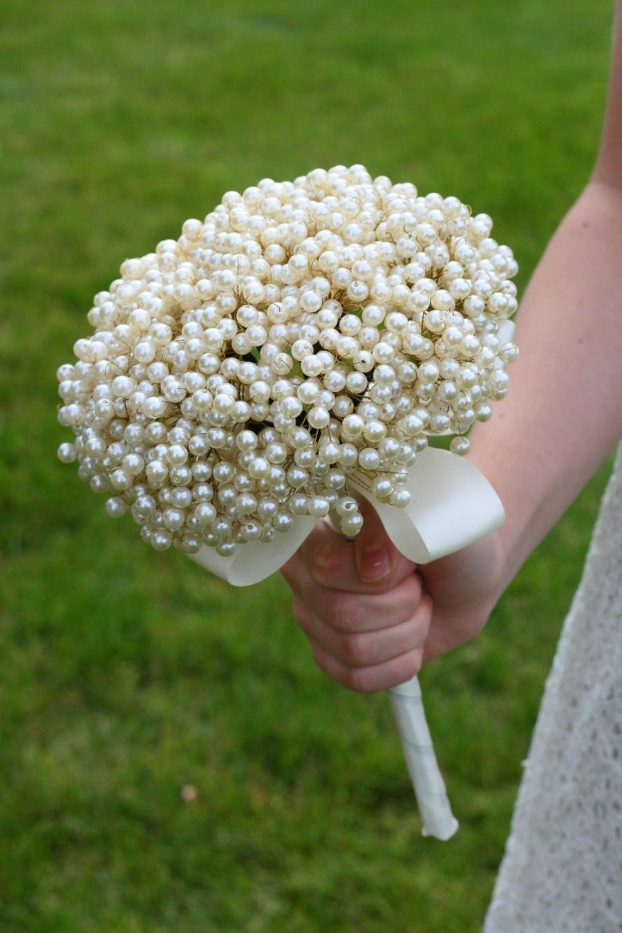 Свадебный букет с бусинками