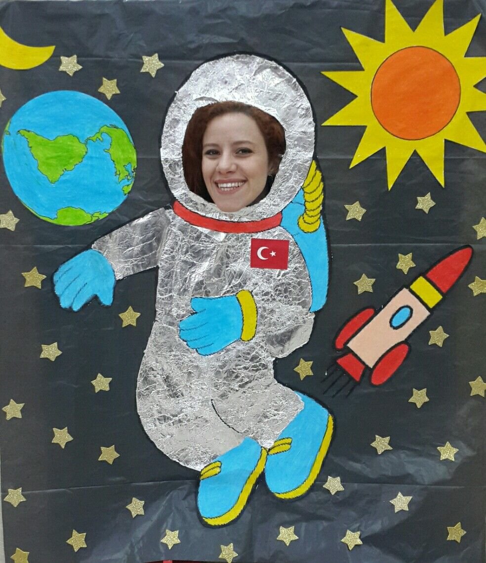Космонавт из бумаги объемный