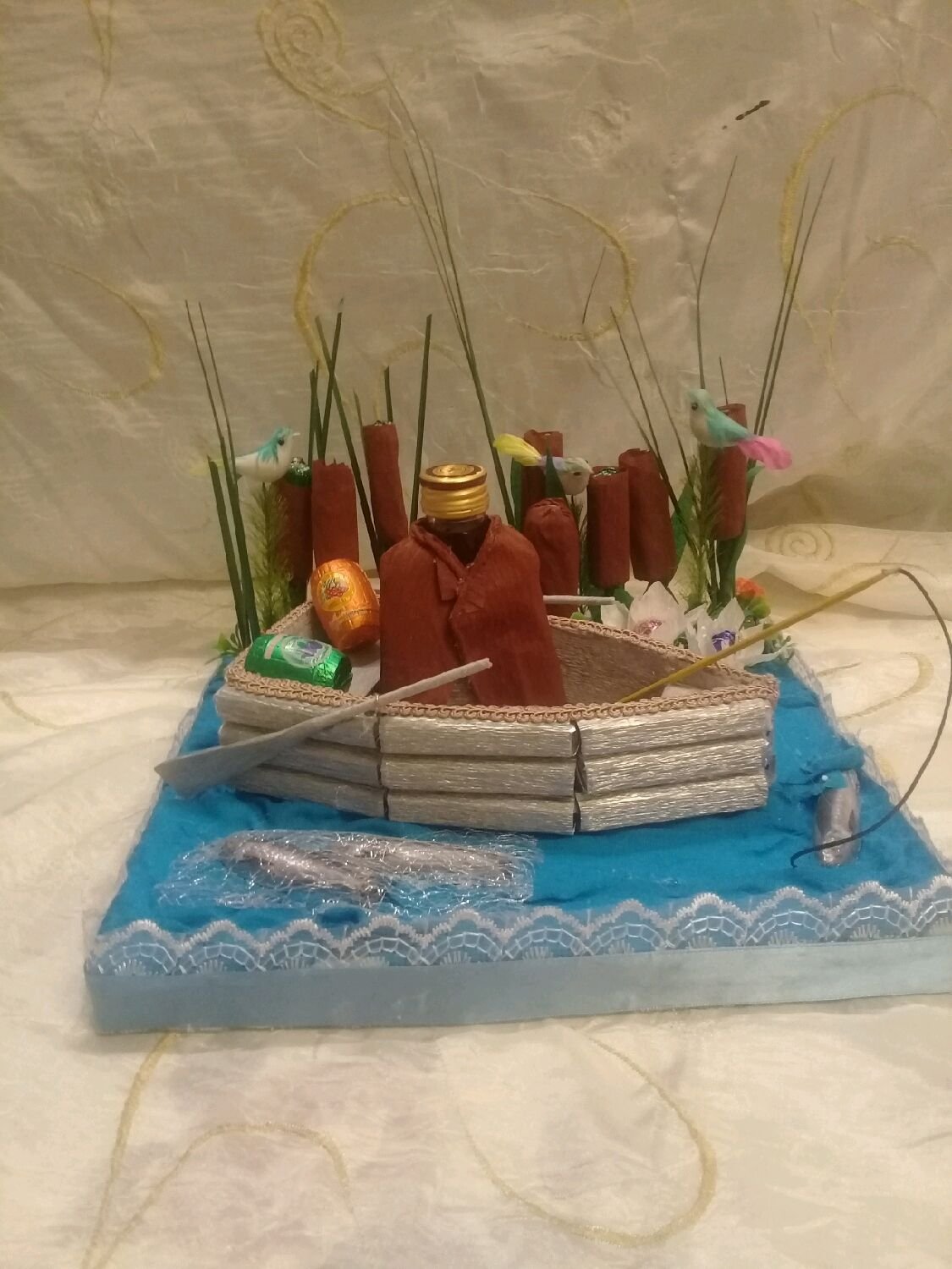 Из конфет для рыбака