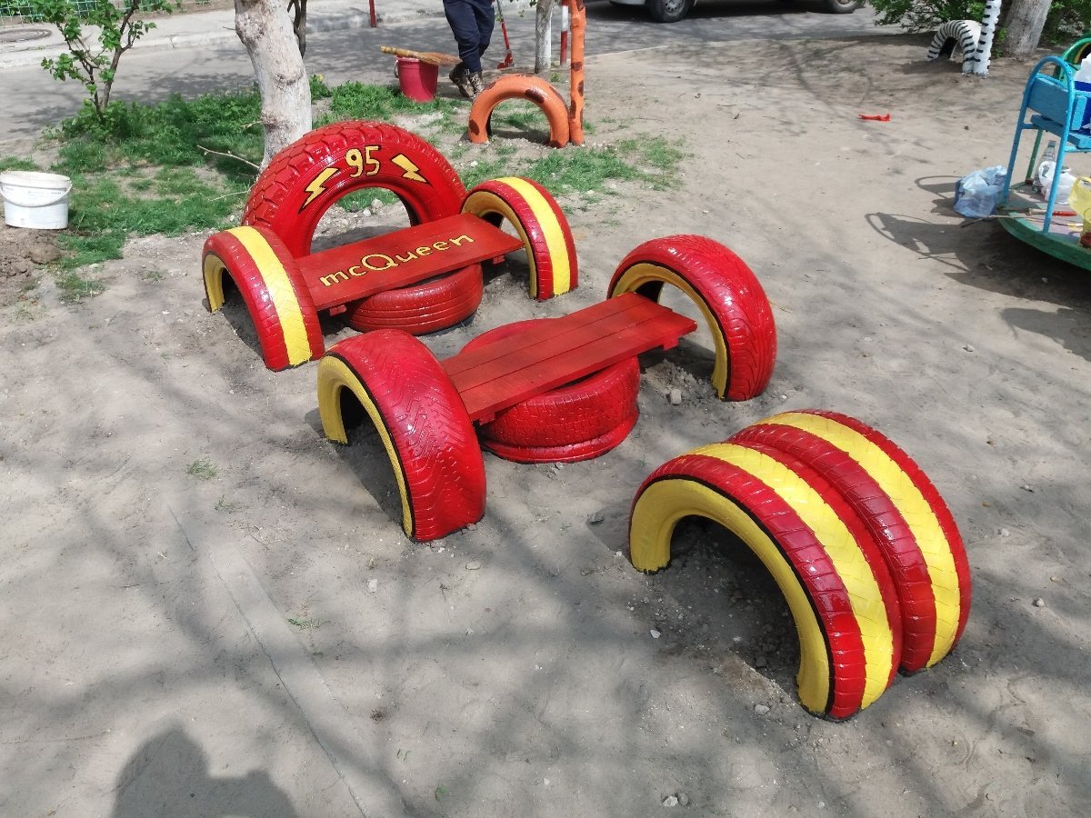 Машинка из шин