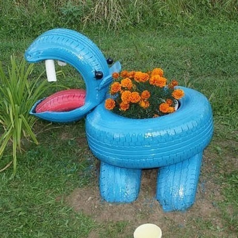 Клумбы из колесных шин