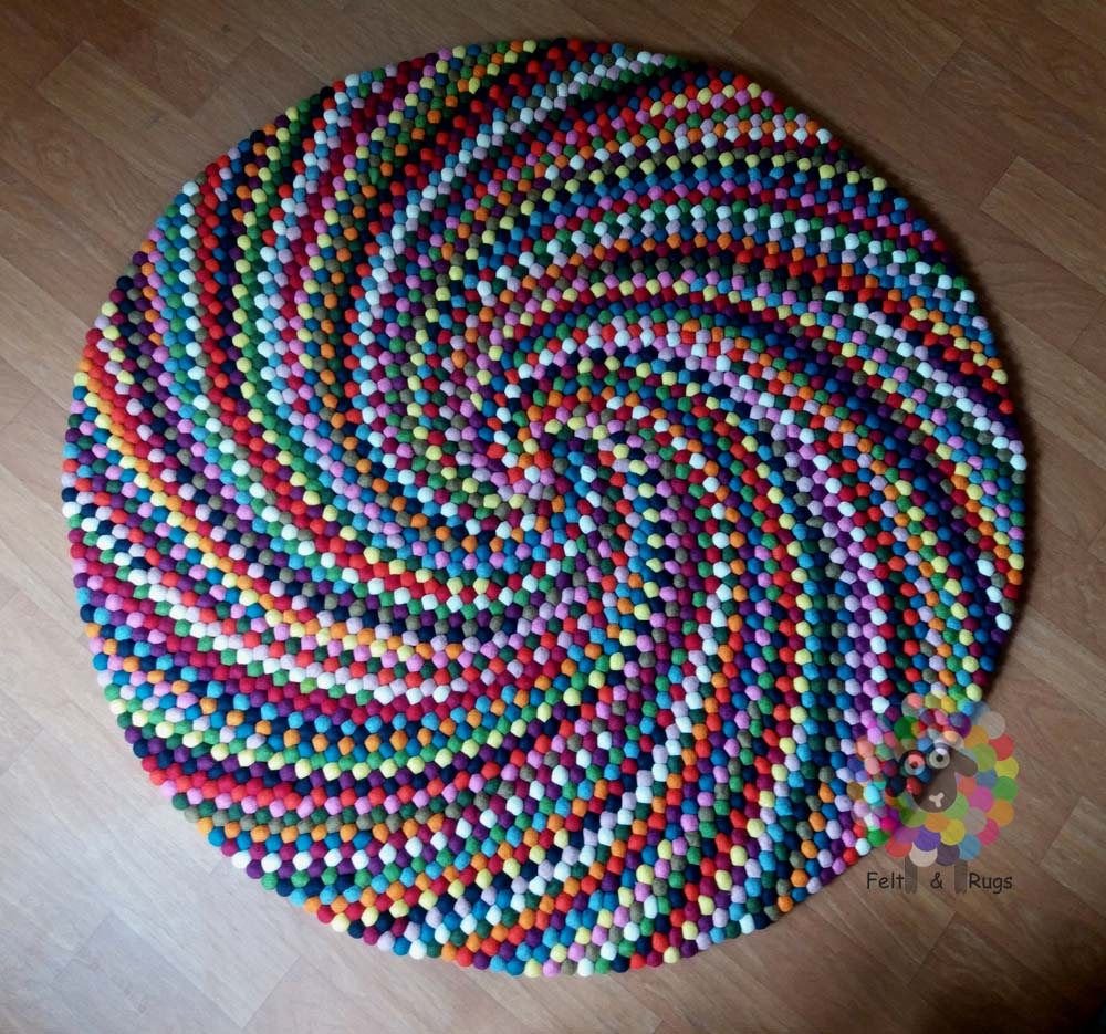 Коврик из кружков ткани