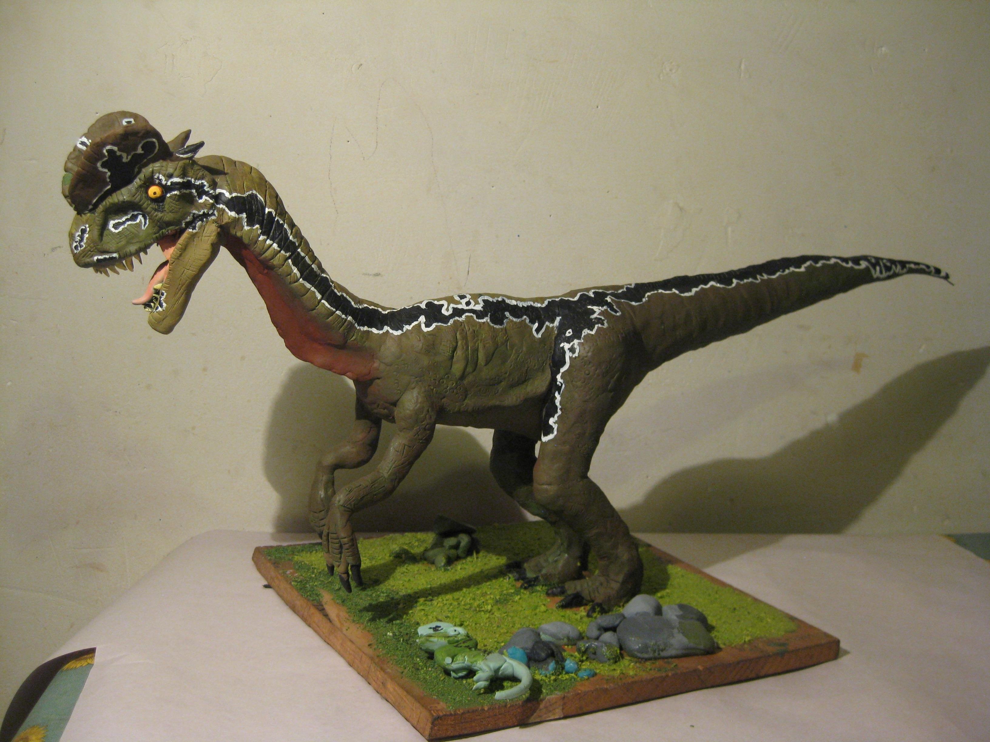 Как лепить динозавров. Дилофозавр парк Юрского периода. Парк Юрского периода Дилофозавр из пластилина. Дилофозавр парк Юрского периода игрушка.