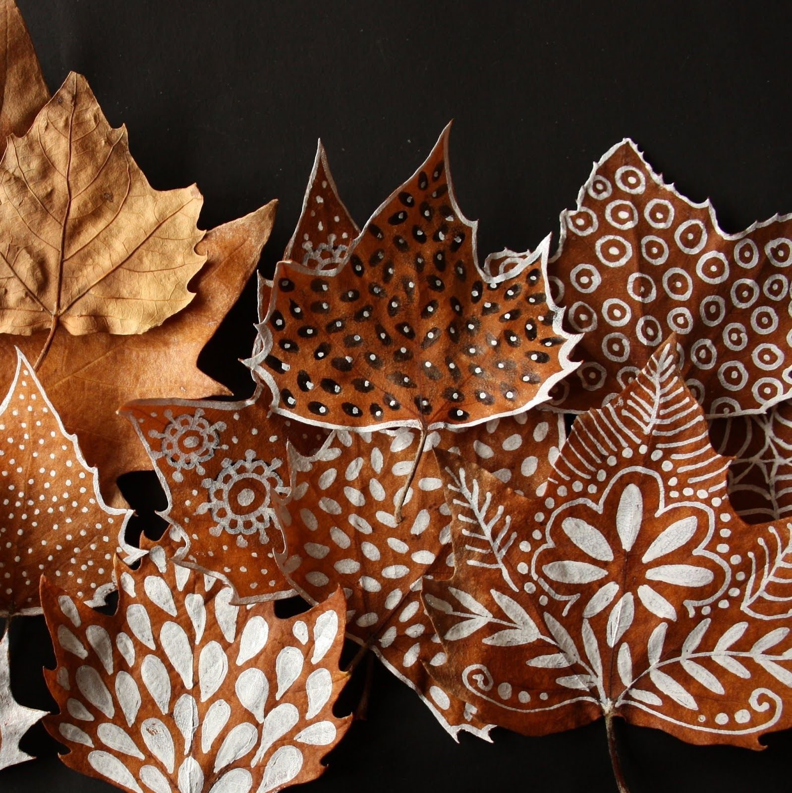 Изделия из листьев. Декор "лист". Осенний декор. Изделия из осенних листьев. Кленовый лист декор.