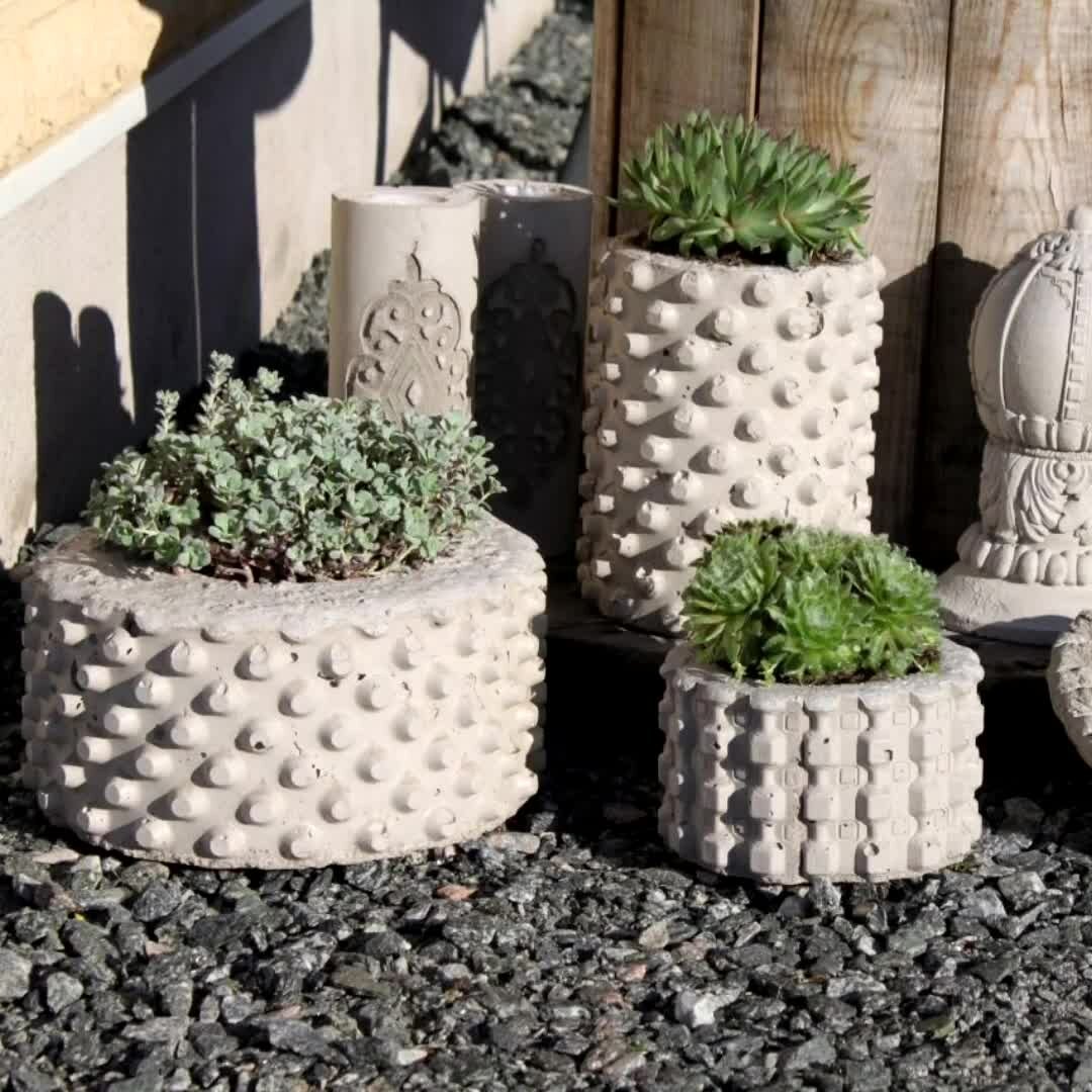 Корзина из цемента