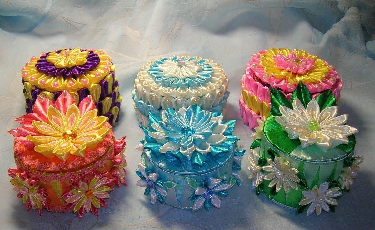 Шкатулки из атласных лент