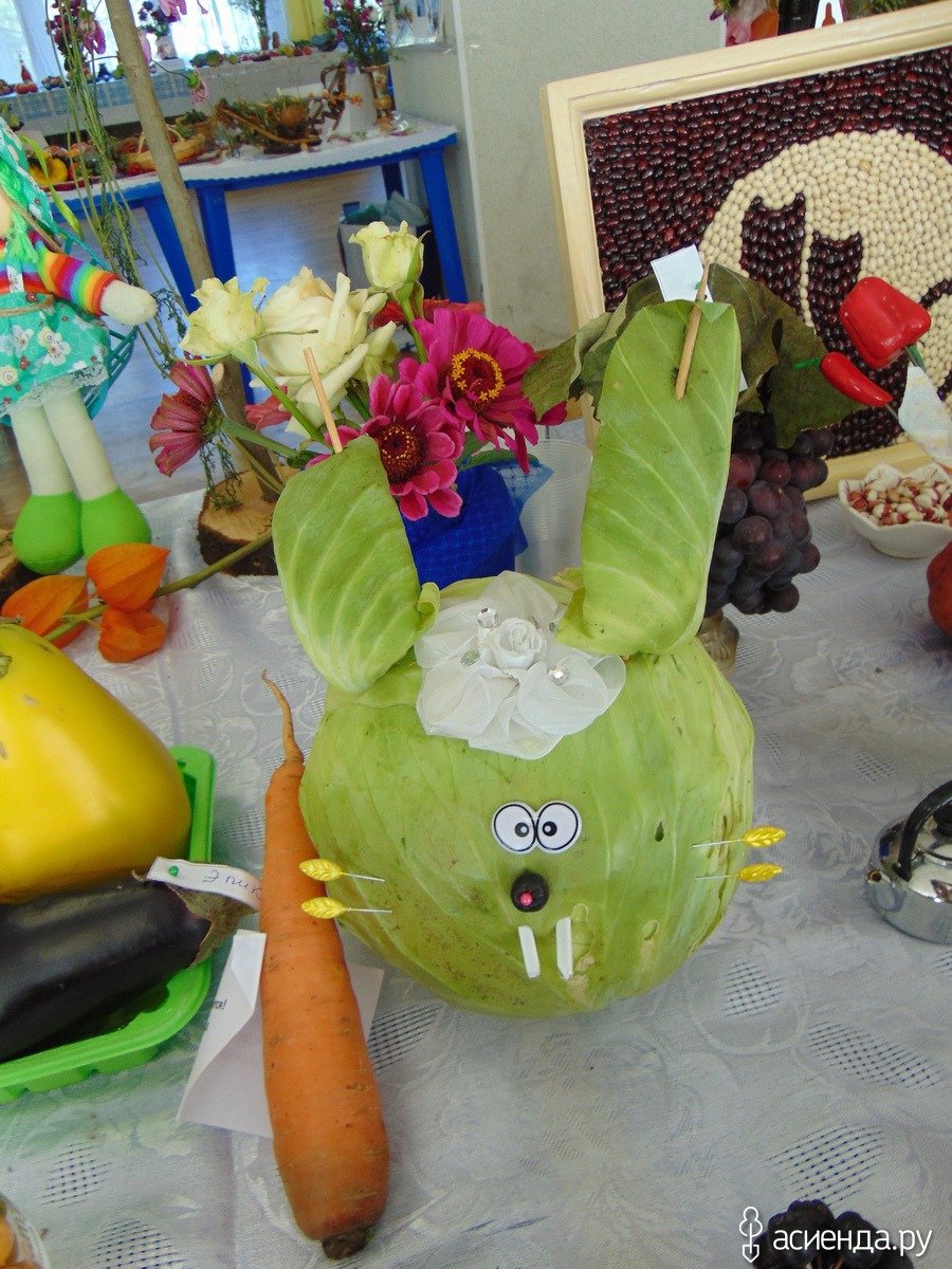 Заяц из капусты поделка