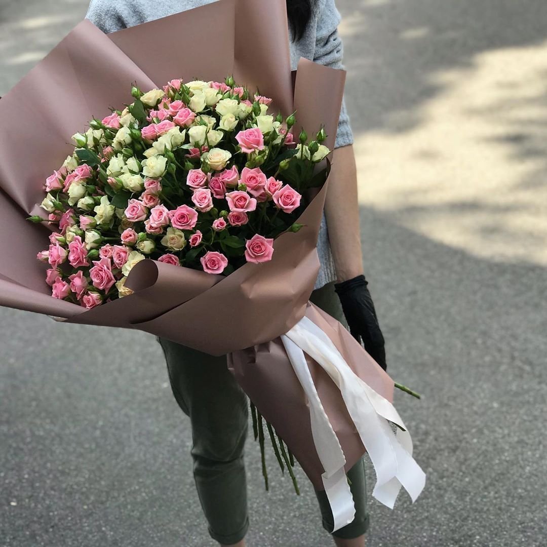 Букет из 15 кустовых роз