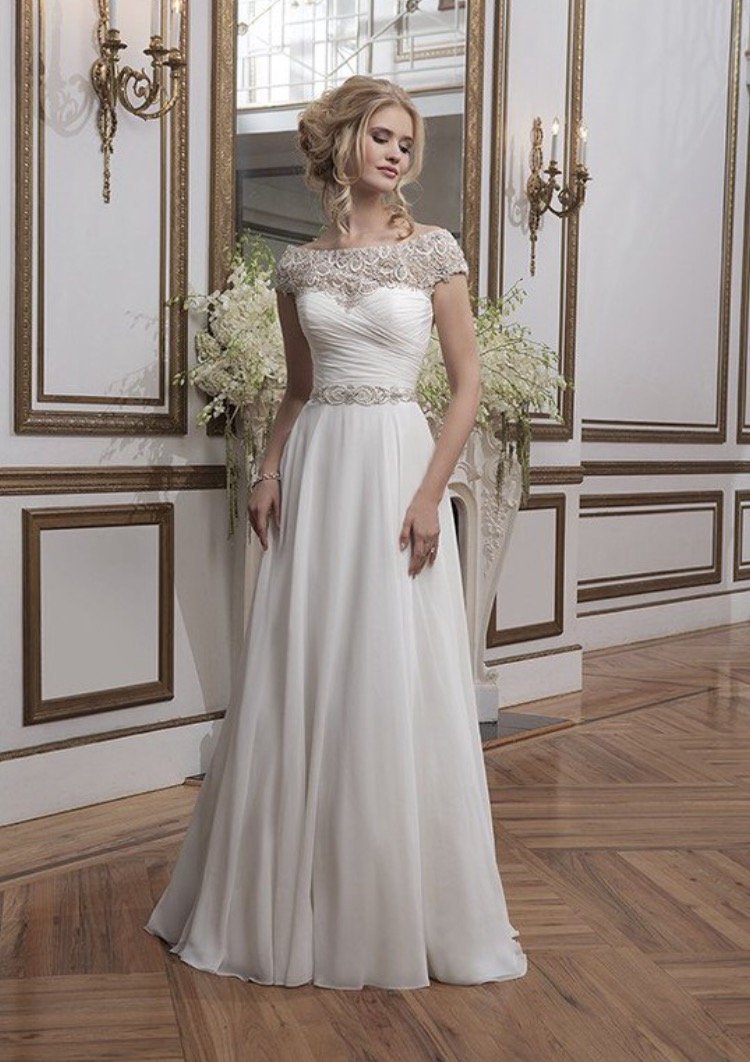 Свадебное платье в классическом стиле