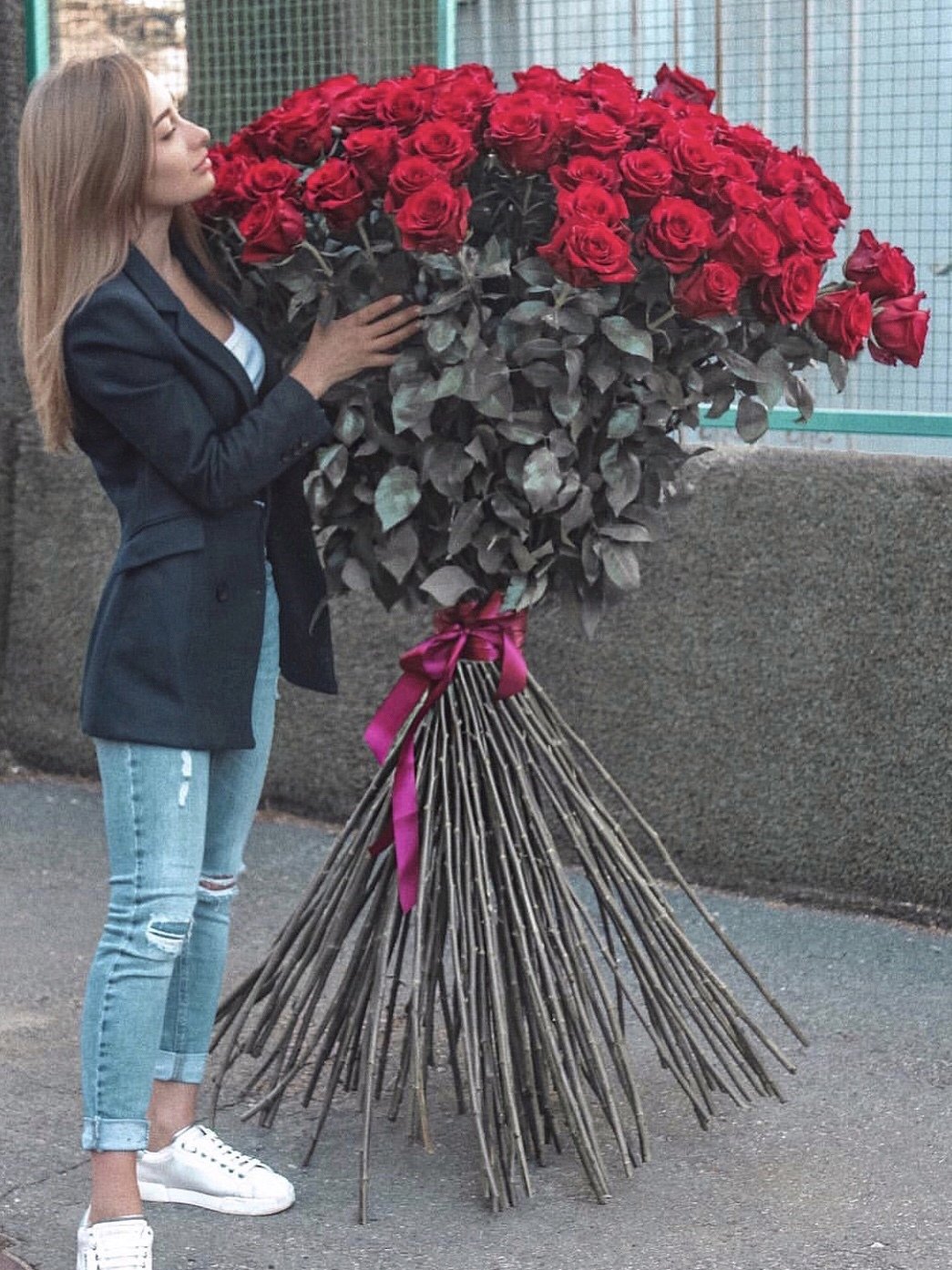 101 Роза метровая букет