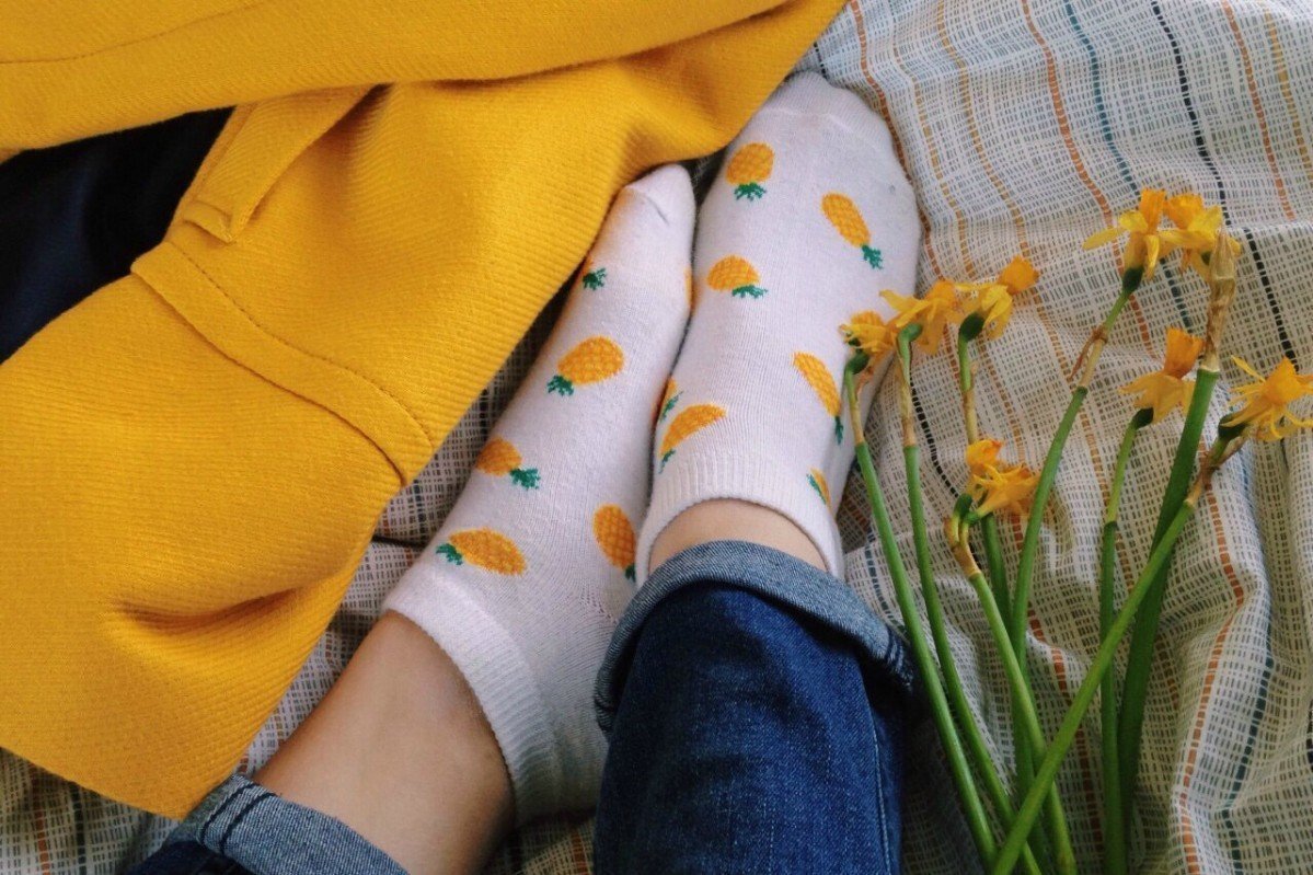 Желтые цветы звездочками