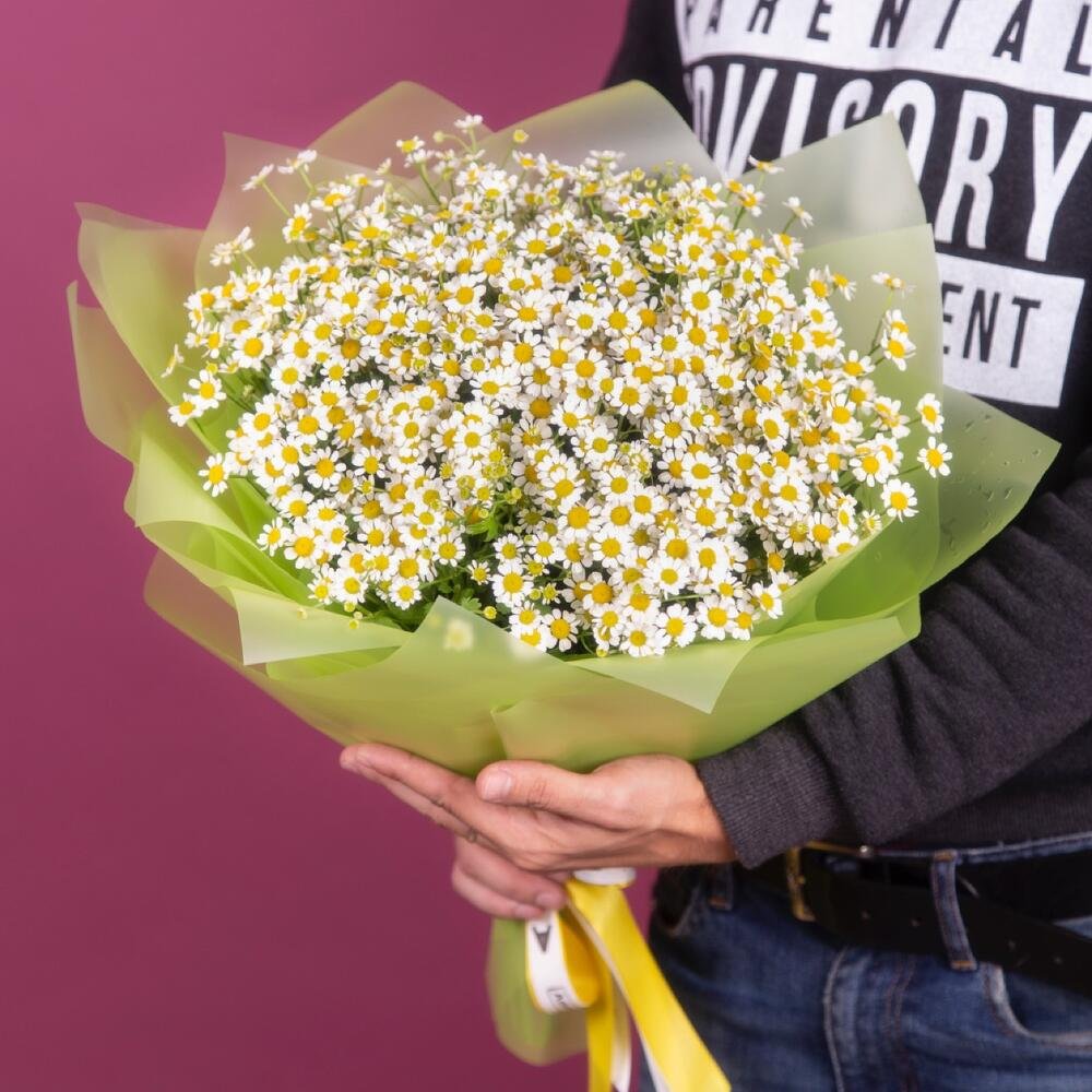 Букет из маленьких ромашек