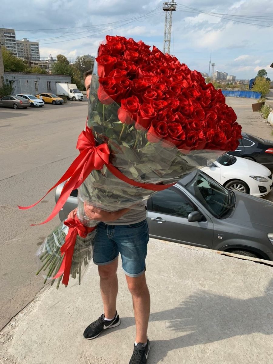 Гигантский букет роз
