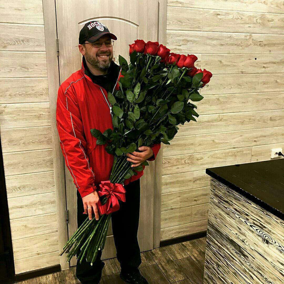 Букет длинных роз