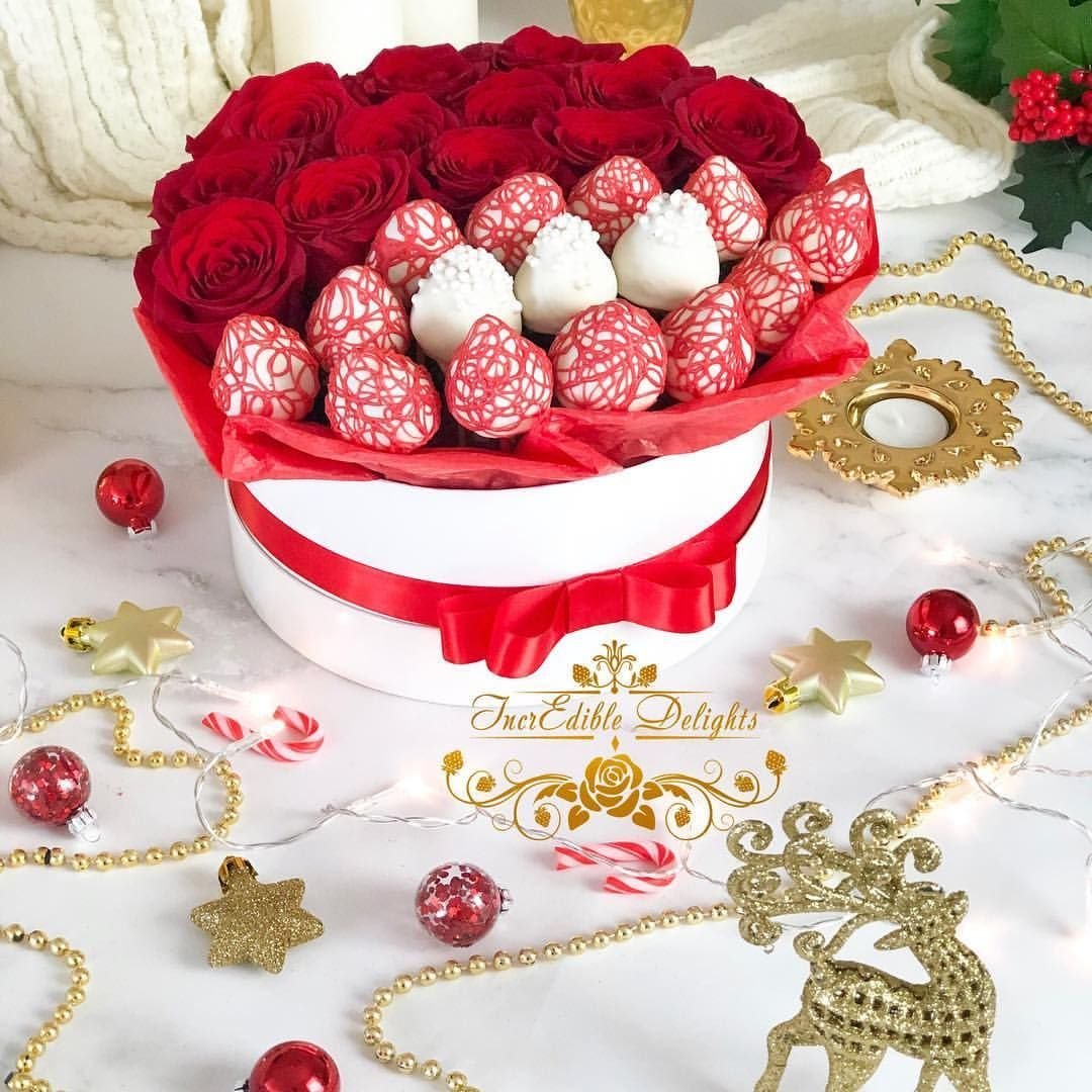 Клубника и Рафаэлло в коробке