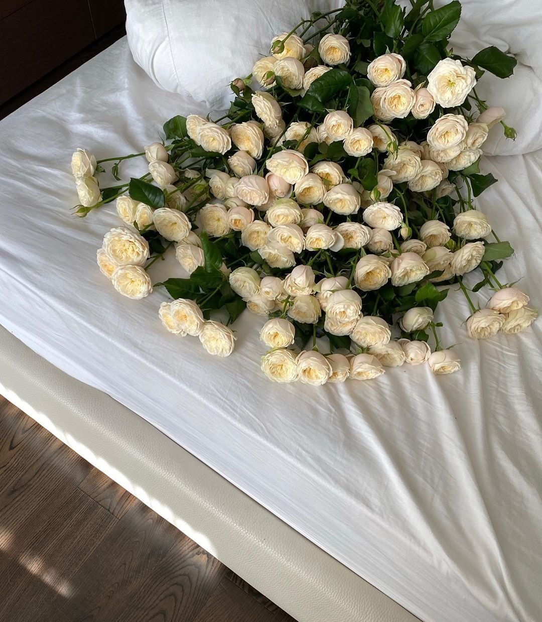 Букет белых роз Эстетика