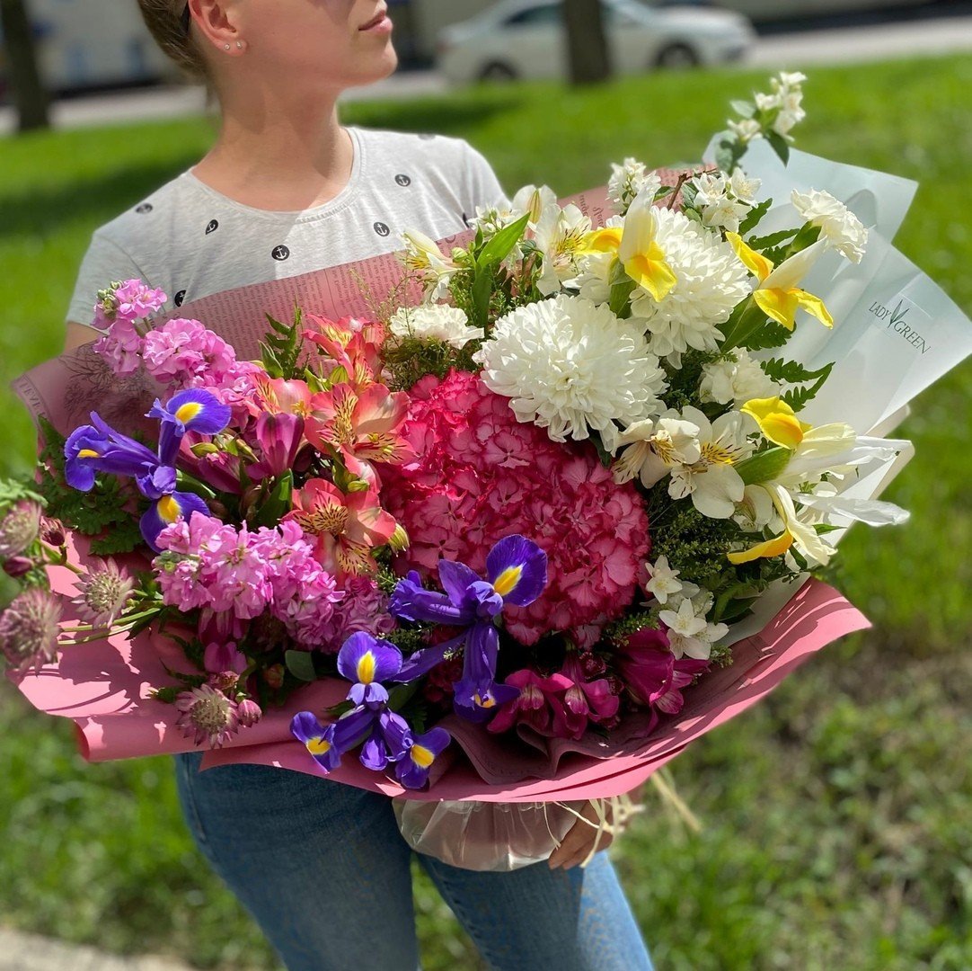 Красивые сборные букеты